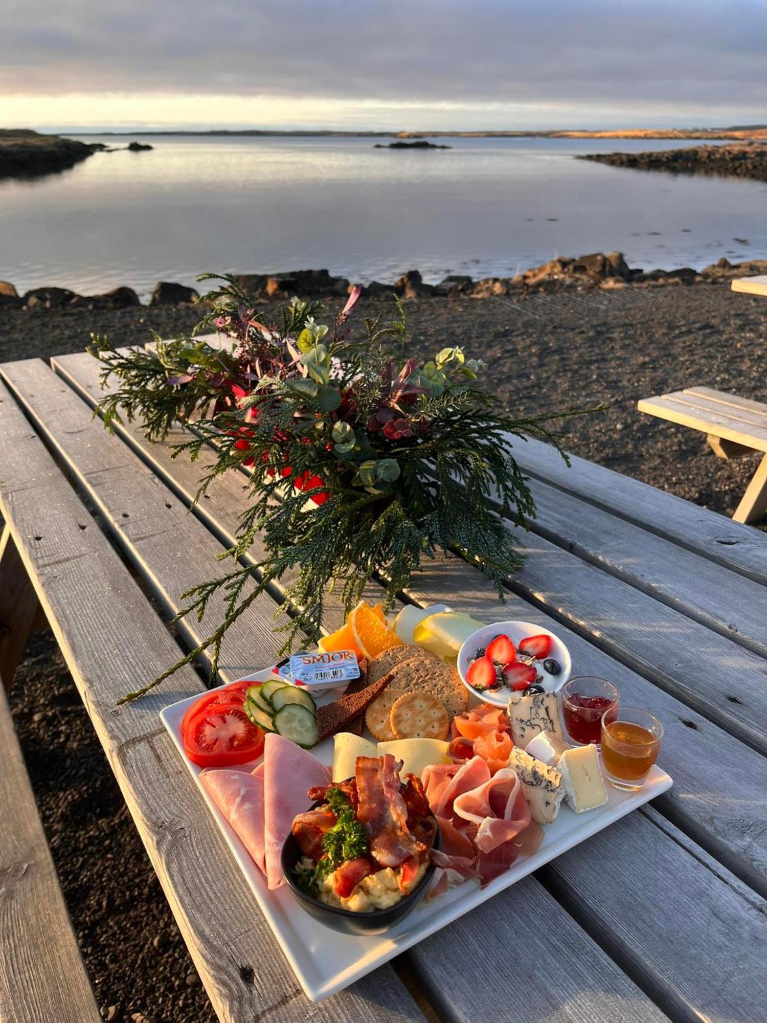 Englendingavik Homestay Borgarnes Buitenkant foto
