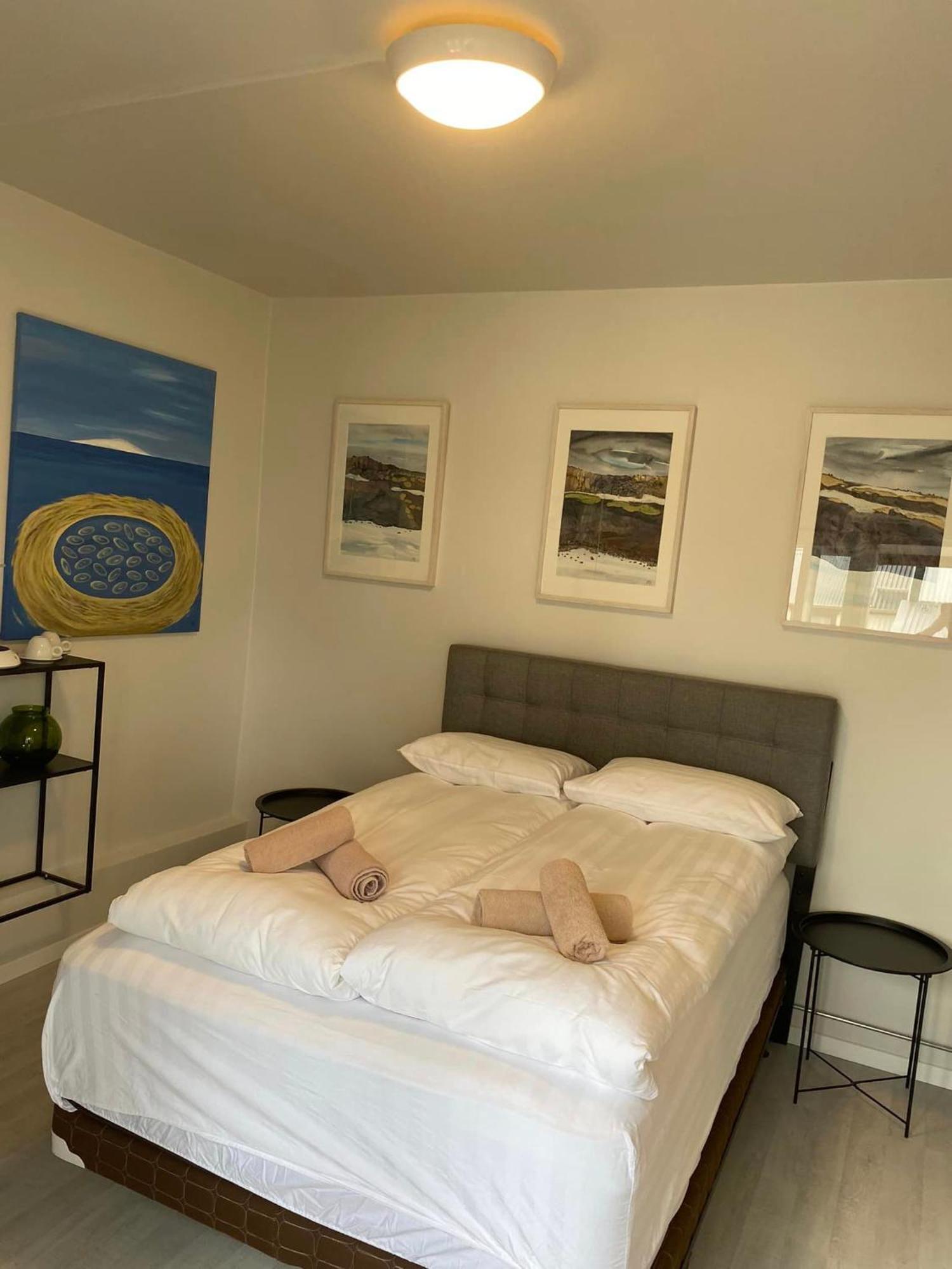 Englendingavik Homestay Borgarnes Buitenkant foto